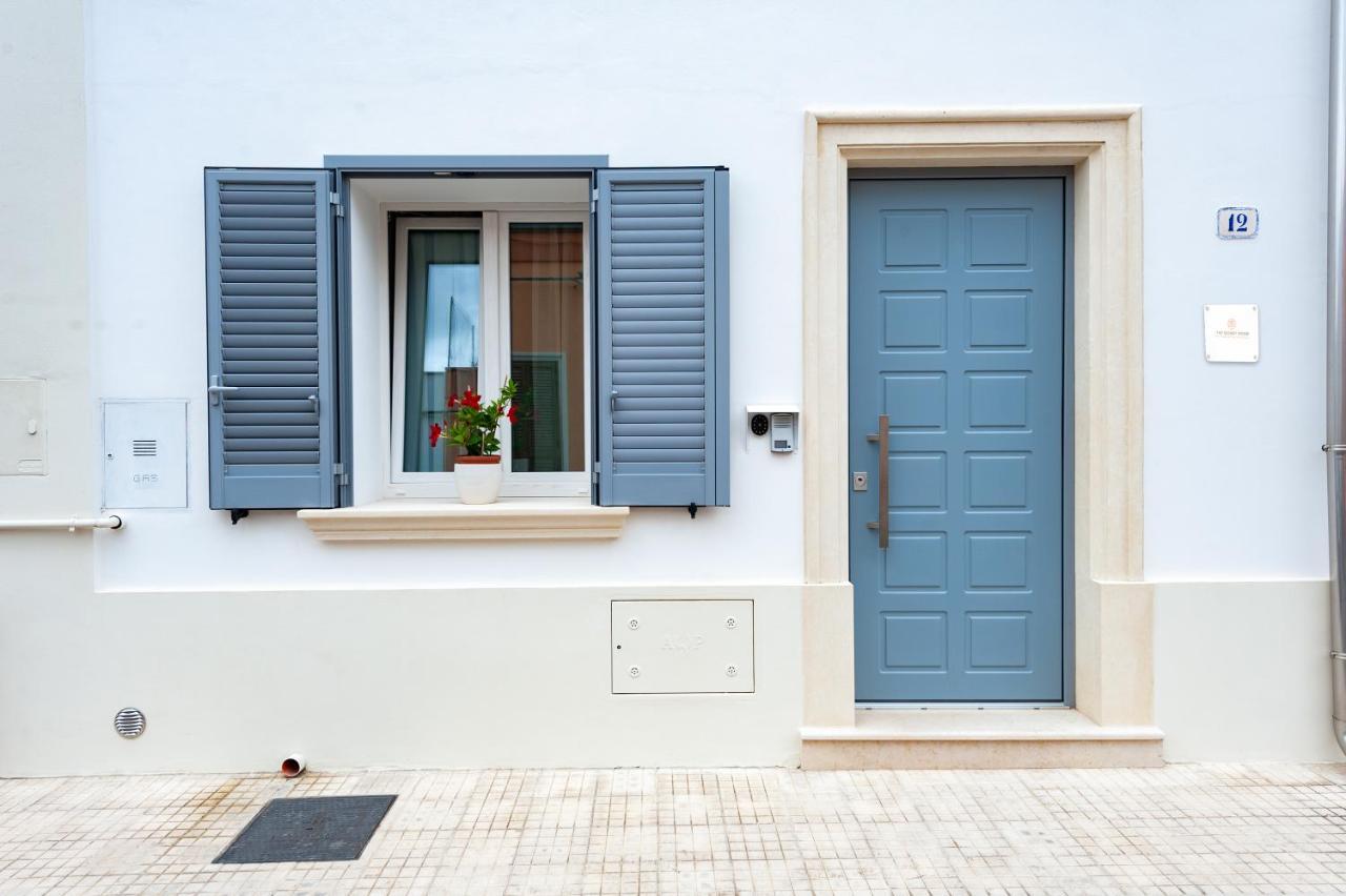 The Secret Door 12 Apartment Cellino San Marco Exterior photo